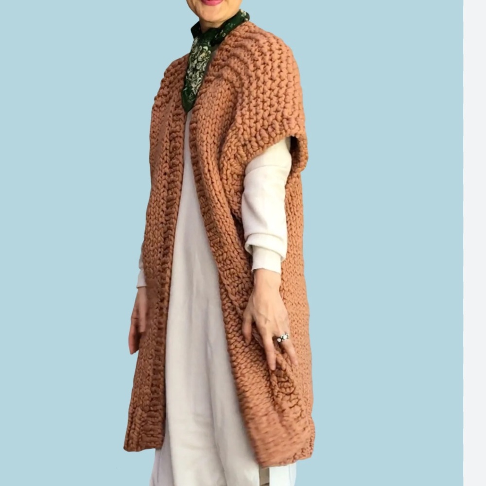 Loopy Mango Merino Wool Chunky Knit Sweater Vest Camel